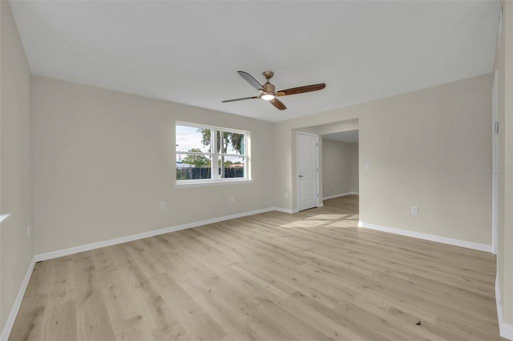31201 MERRY RD, TAVARES, FL — photo 5 of 30
