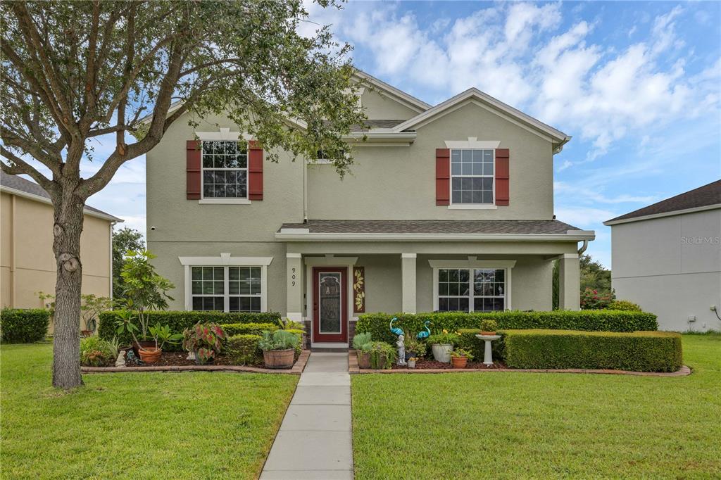 909 BRANDY OAKS LOOP