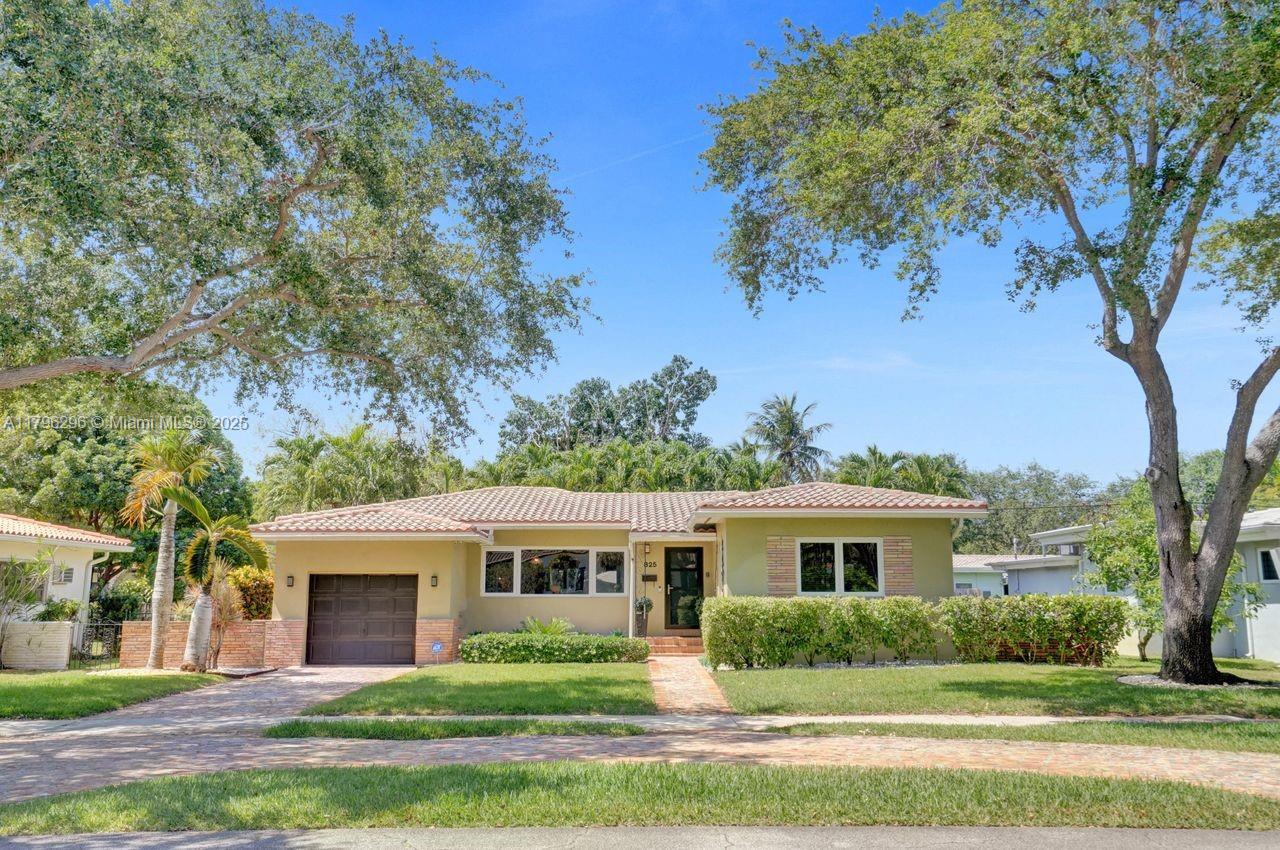 825 NE 98th St, Miami Shores FL 33138