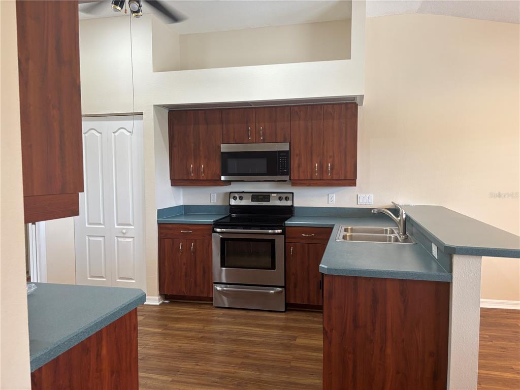 15470 BRAINBRIDGE CIRCLE, PORT CHARLOTTE, FL — photo 4 of 14