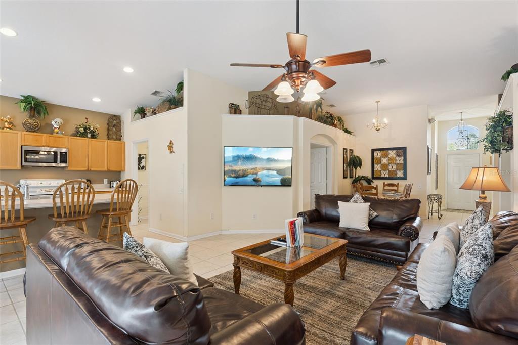 8132 FAN PALM WAY, KISSIMMEE, FL — photo 5 of 30