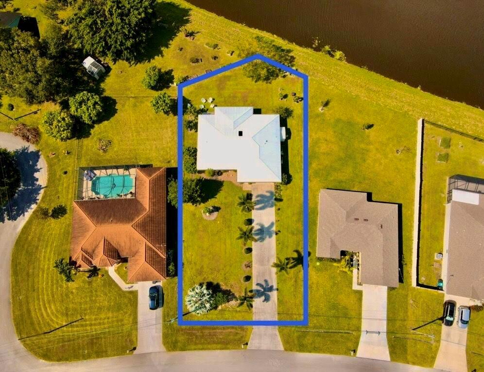 200 SW Ridgecrest Drive, Port St. Lucie FL 34953