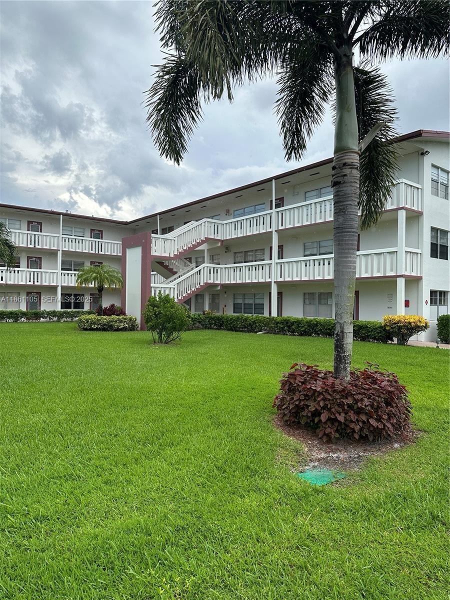 599 Fanshaw O, Boca Raton FL 33434