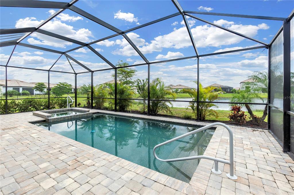 5239 CORAL REEF WAY, BRADENTON, FL — photo 2 of 30