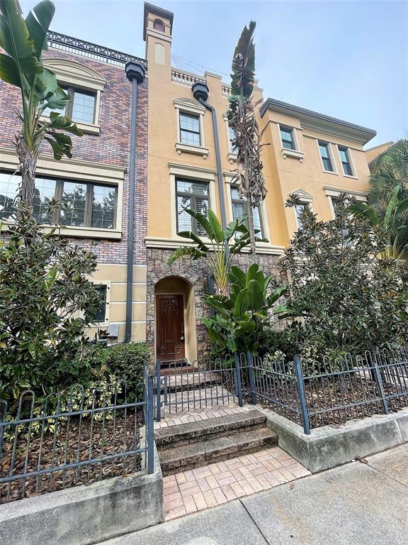 2218 SOHO BAY COURT UNIT 2218
