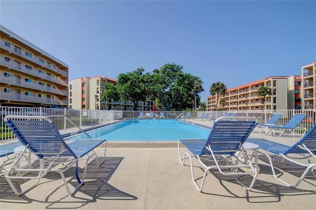 9433 HARBOR GREENS WAY UNIT 404, SEMINOLE, FL — photo 3 of 25