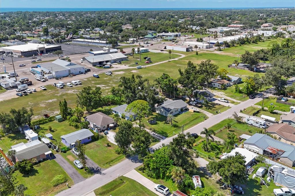 2214 PARK ROAD, VENICE, FL — photo 2 of 10