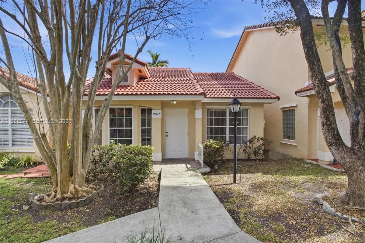 15246 SW 111th St, Miami FL 33196