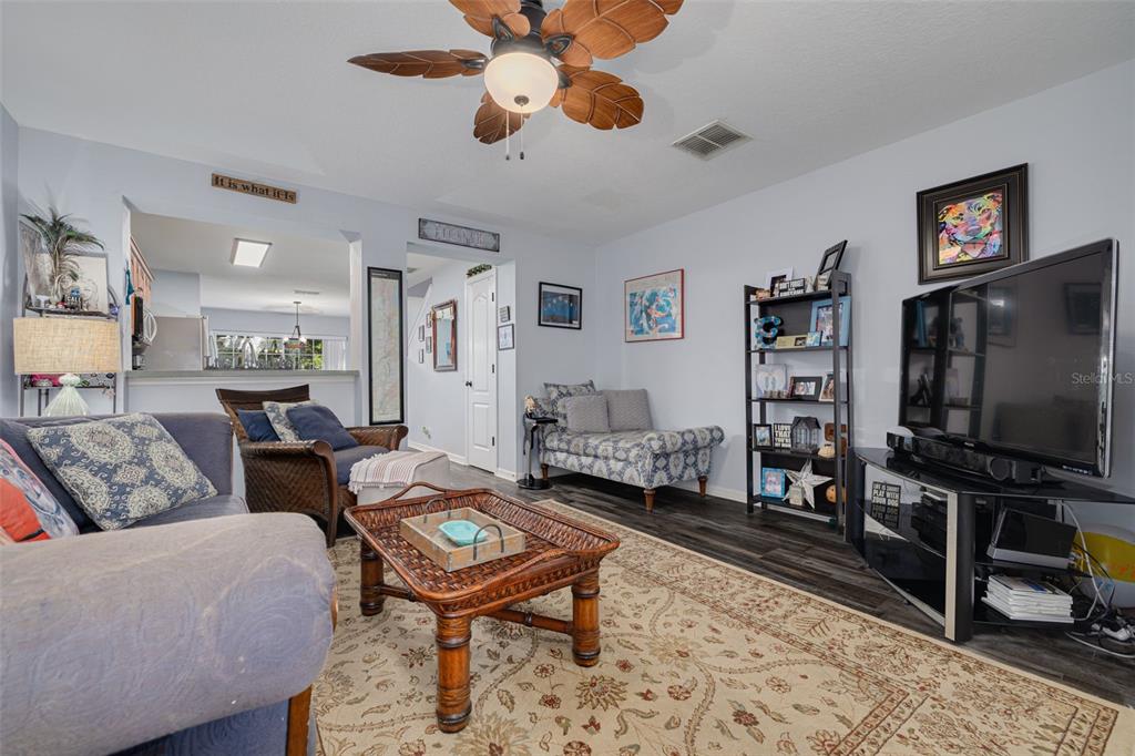 2096 SUN DOWN DRIVE, CLEARWATER, FL — photo 4 of 30