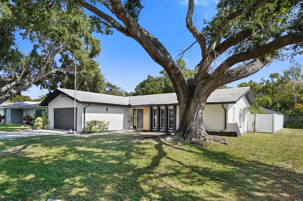 1211 STONY BROOK LANE