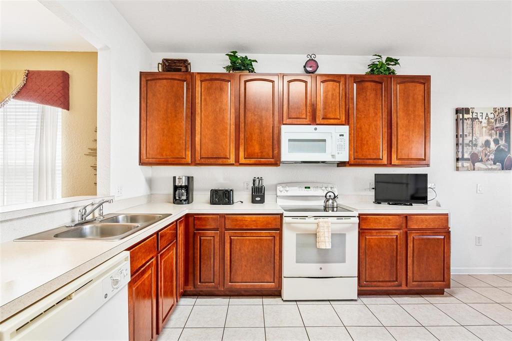 7795 BASNETT CIRCLE, KISSIMMEE, FL — photo 5 of 30