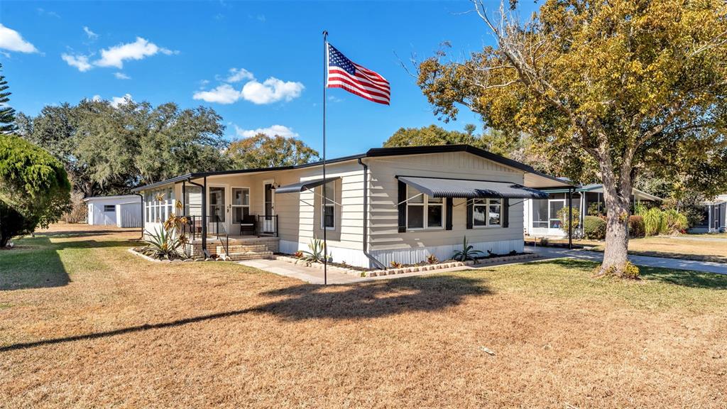 521 OAK RIDGE E