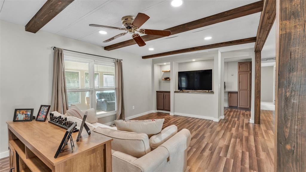 521 OAK RIDGE E, LAKELAND, FL — photo 4 of 30