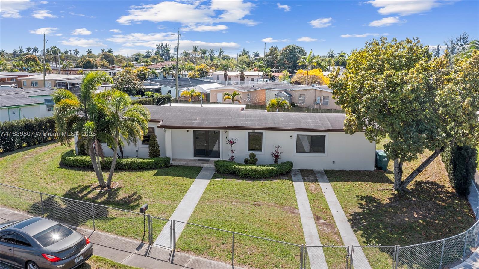 11420 SW 44th St, Miami FL 33165