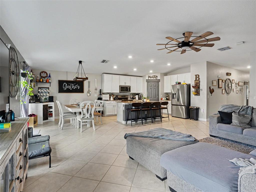 149 TAFT DRIVE, DAVENPORT, FL — photo 4 of 27