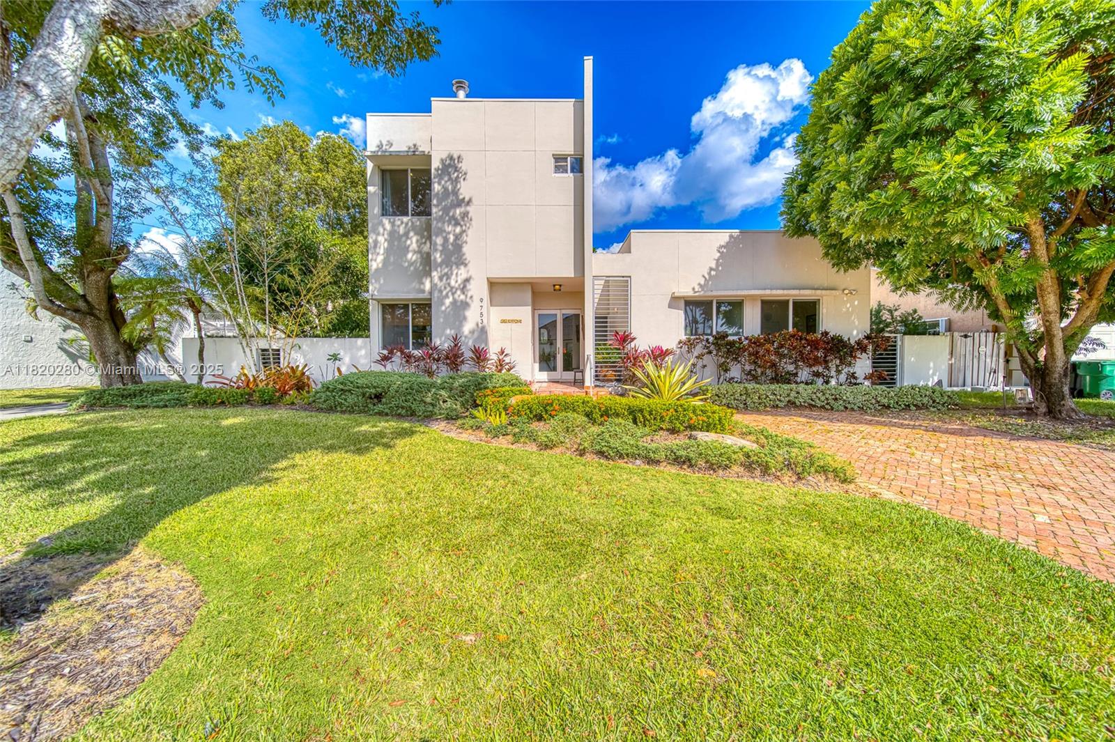 9753 SW 93rd Ter, Miami FL 33176