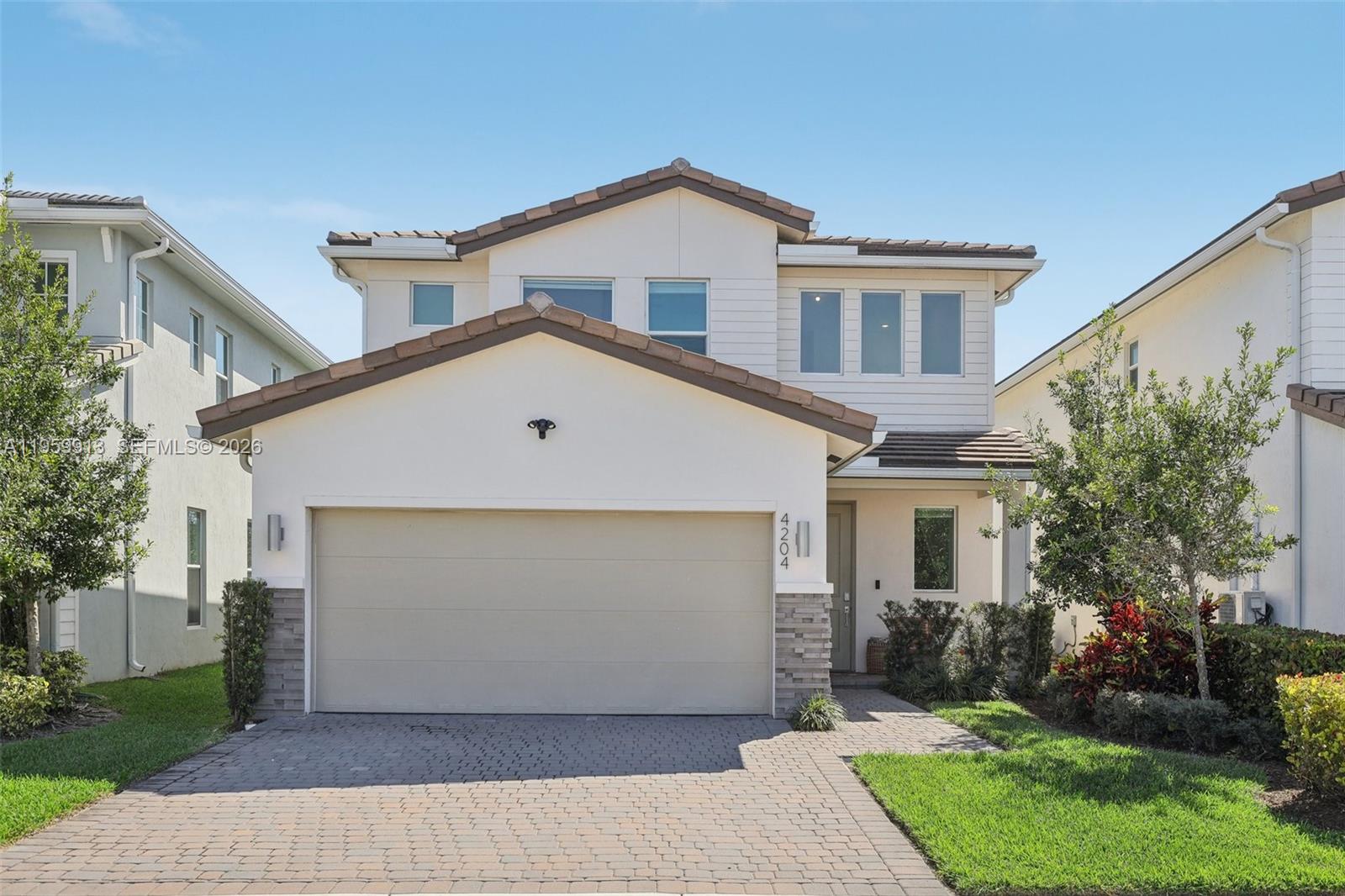 4204 Veleiros Ave, Deerfield Beach FL 33064