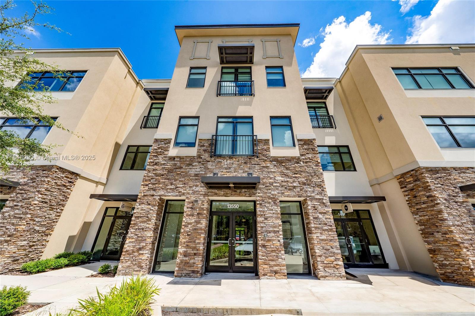 13550 Village Park Dr, Orlando FL 32837
