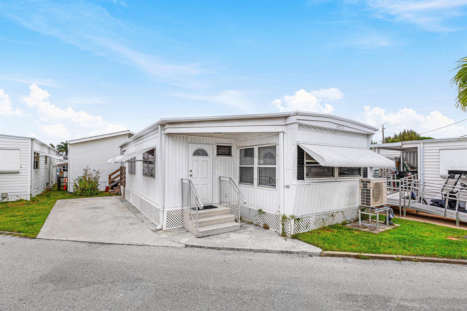 202 Palm Drive # I, Briny Breezes FL 33435