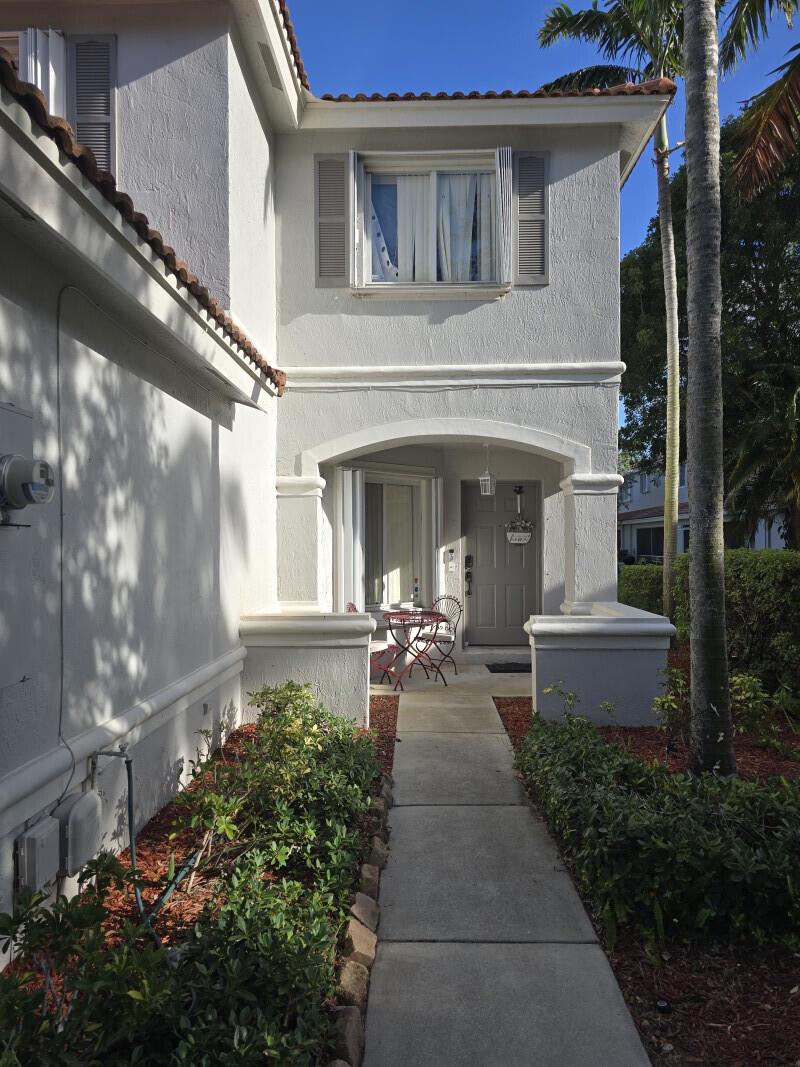 6511 Sandy Bank Terrace, Riviera Beach FL 33407