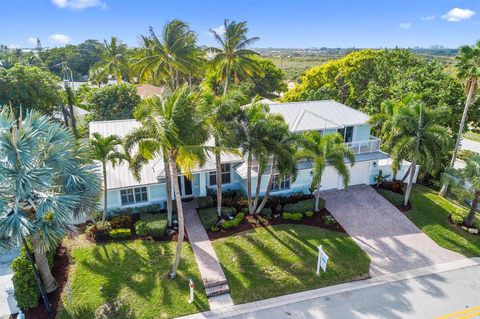 490 Mars Way, Juno Beach FL 33408