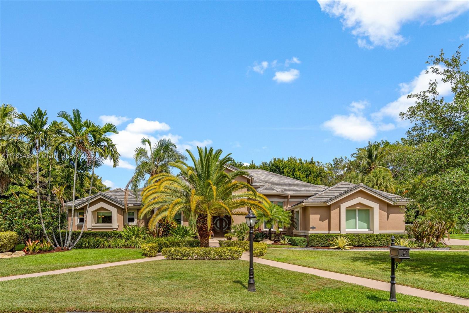 10605 Indian Trl, Cooper City FL 33328