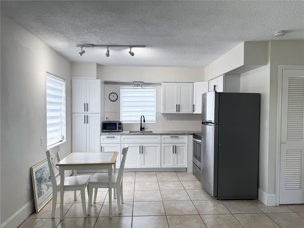 1196 ANGLE ROAD, DUNEDIN, FL — photo 2 of 10