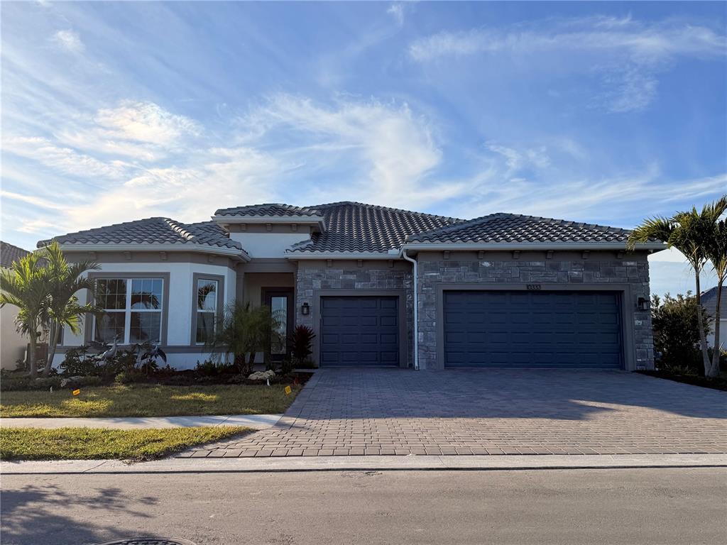 10333 BLUE RUNNER DRIVE