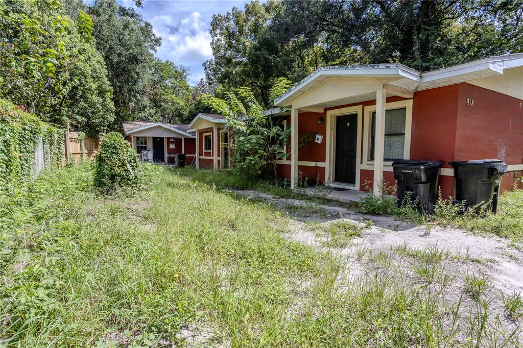 918 NW 4TH PLACE