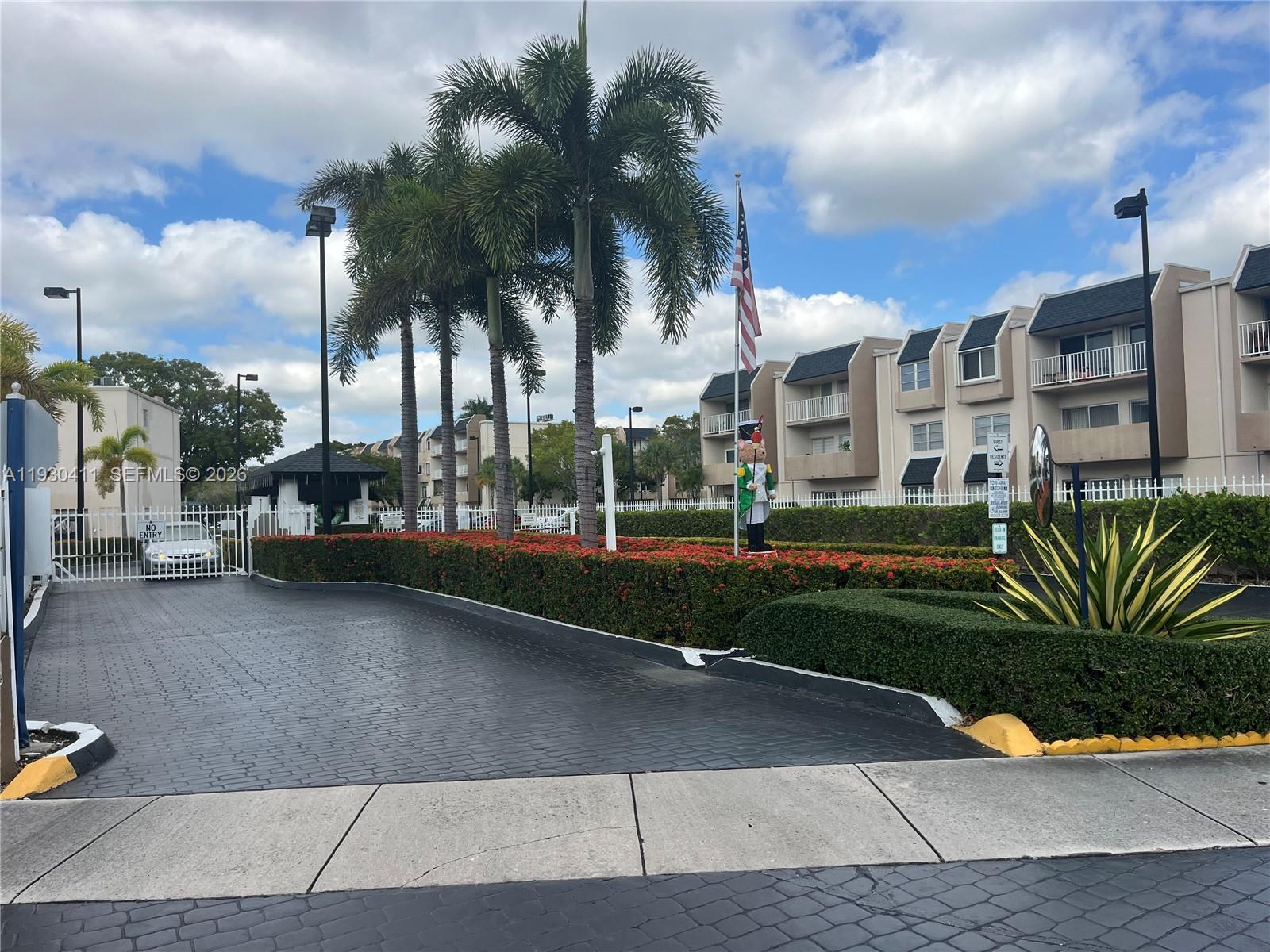 7725 SW 86th St # 314, Miami FL 33143