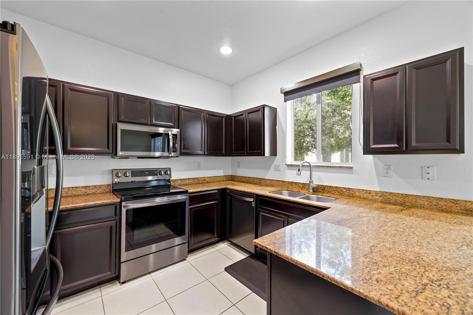 21416 NW 13th Pl, Miami Gardens FL 33169