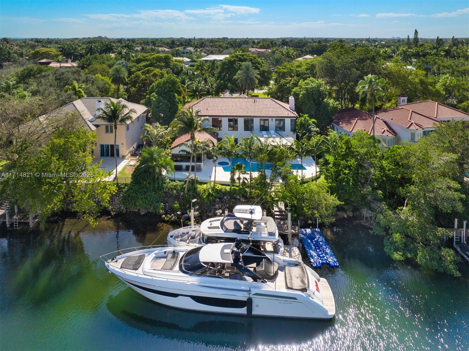 284 Las Brisas Ct, Coral Gables FL 33143