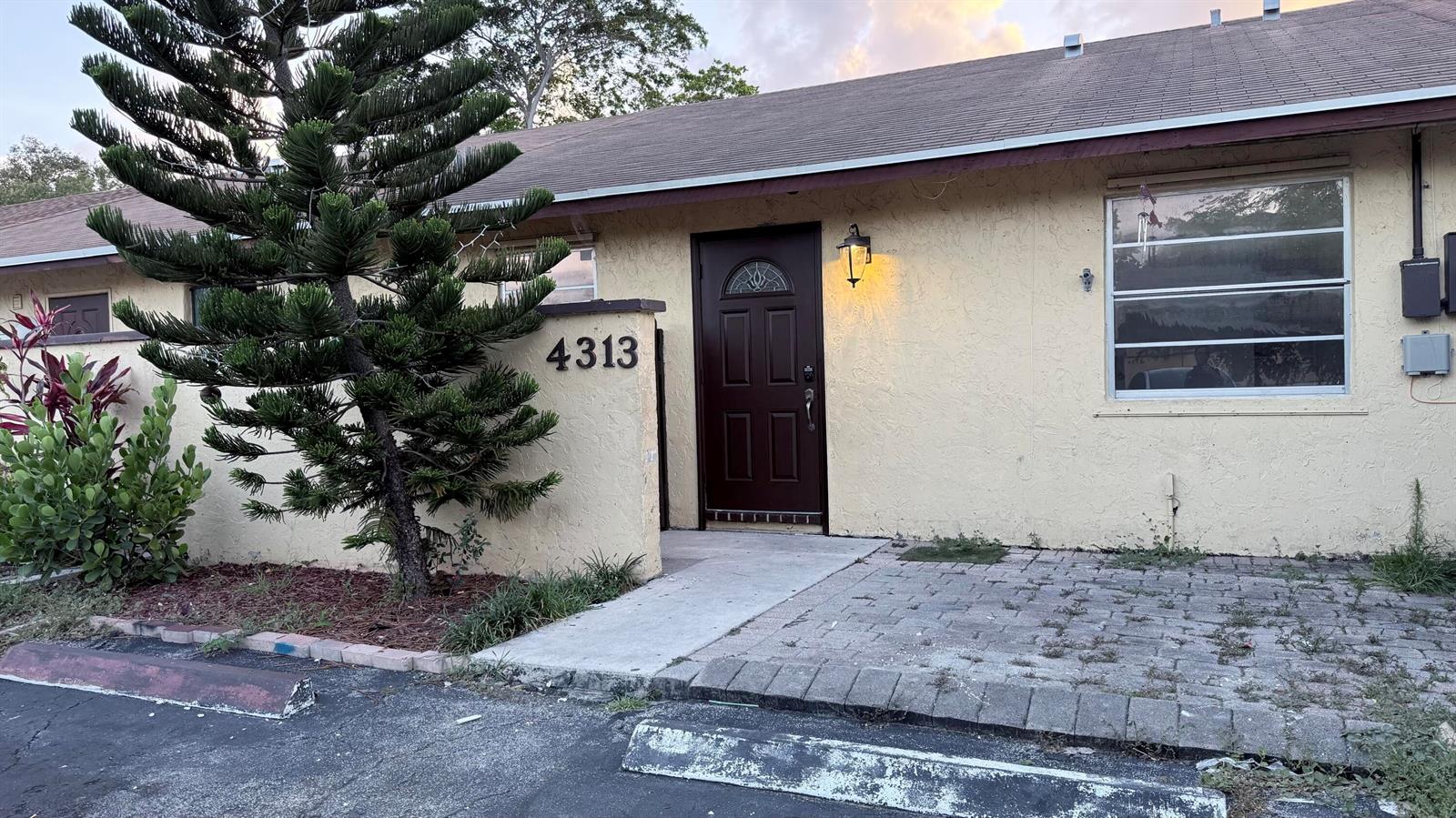 4313 NW 6th Avenue, Pompano Beach FL 33064