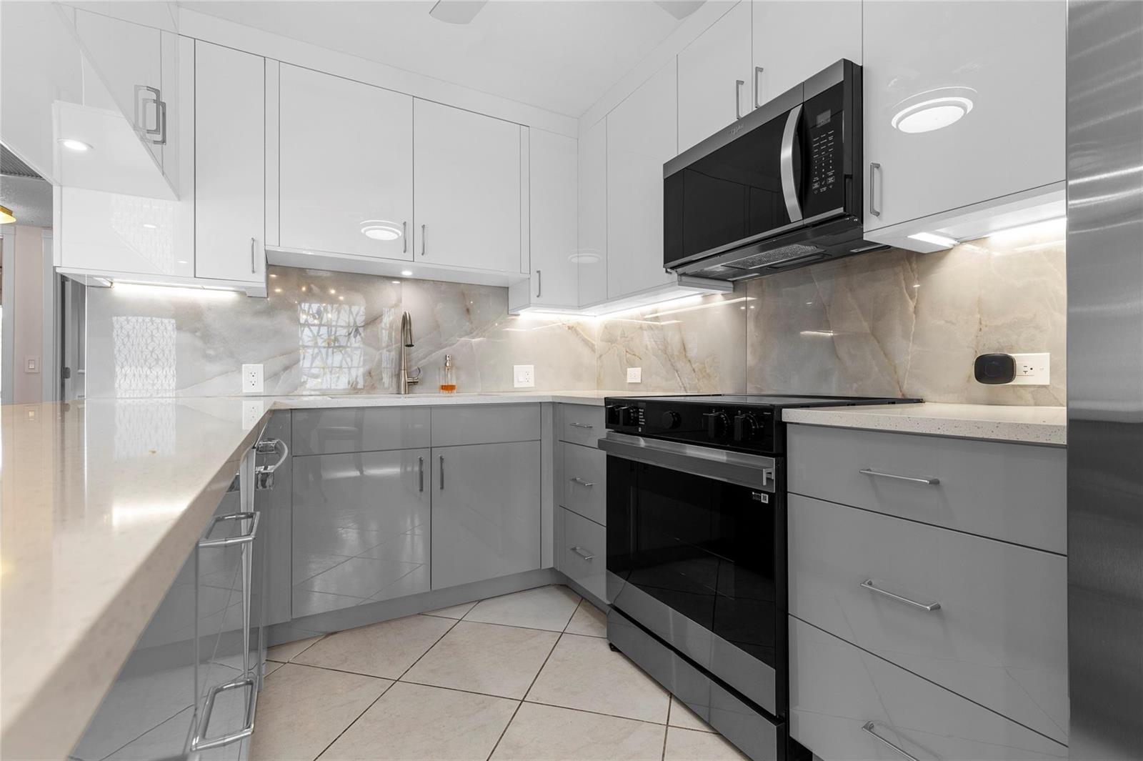 2122 Cambridge F # 2122, Deerfield Beach FL 33442
