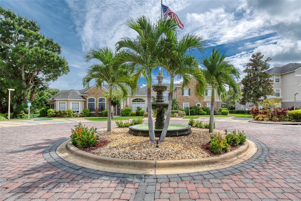 940 VILLAGE TRAIL UNIT 2-207