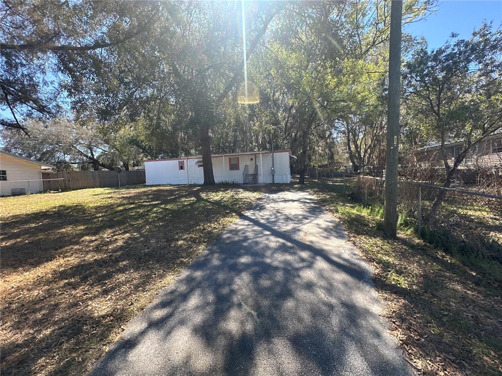 9150 SE 142ND PLACE, SUMMERFIELD, FL — photo 2 of 15