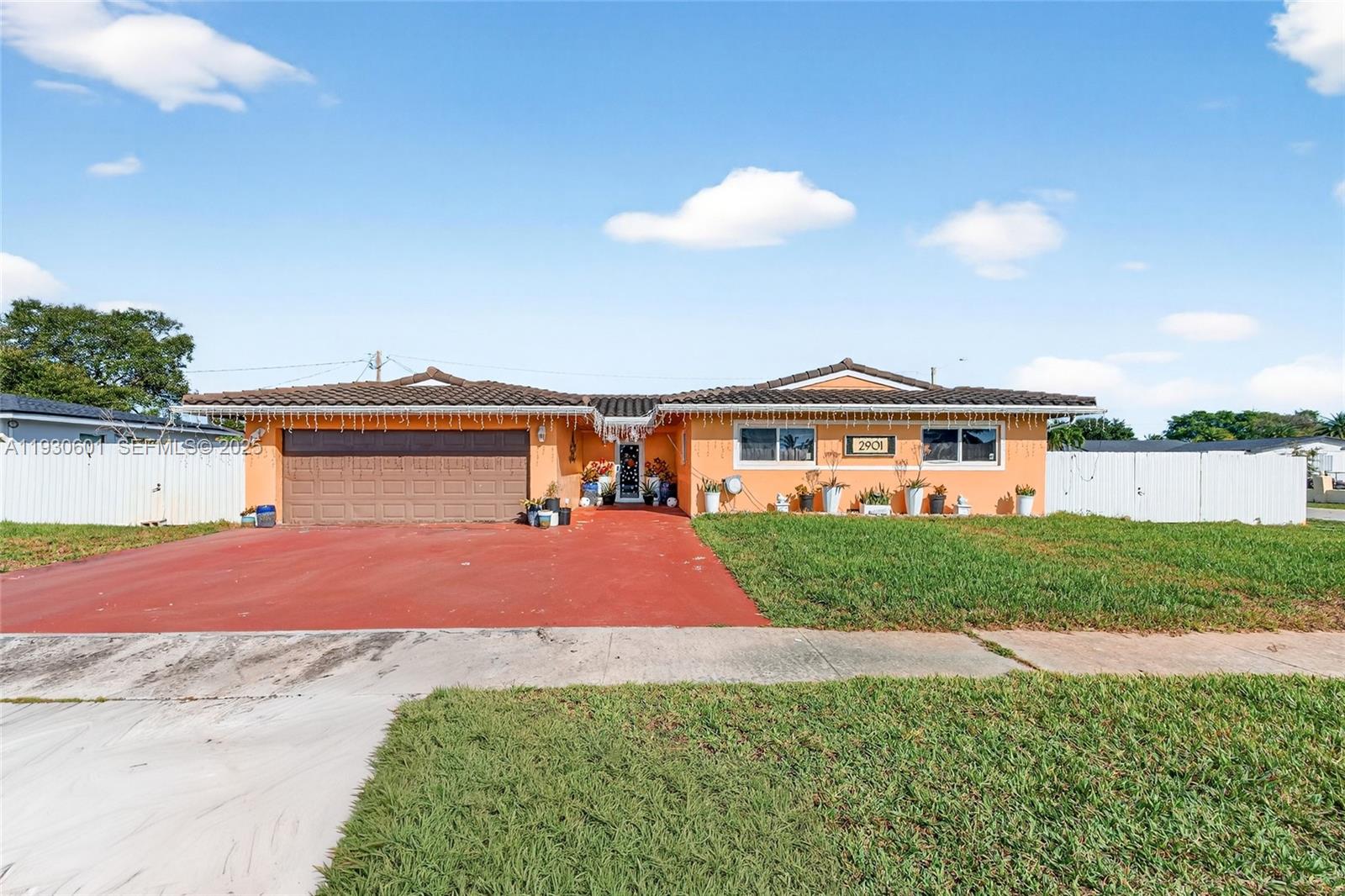 2901 NW 185th St, Miami Gardens FL 33056