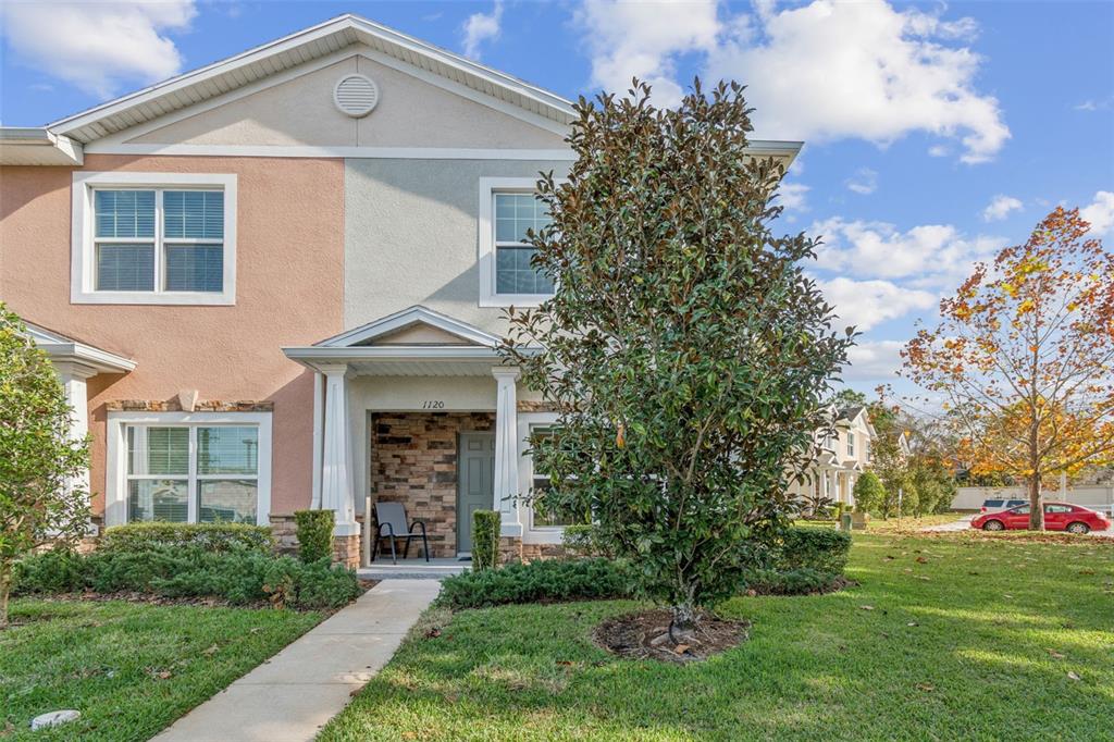 1120 HILLHURST DRIVE