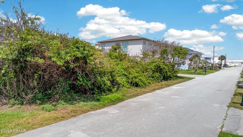 28 OCEAN BREEZE CIRCLE, ORMOND BEACH, FL — photo 4 of 13