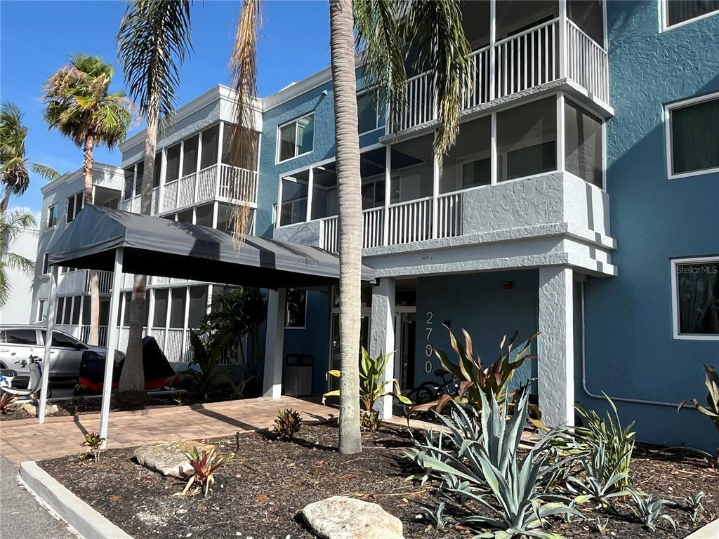 2700 COCONUT BAY LN LANE UNIT 4111