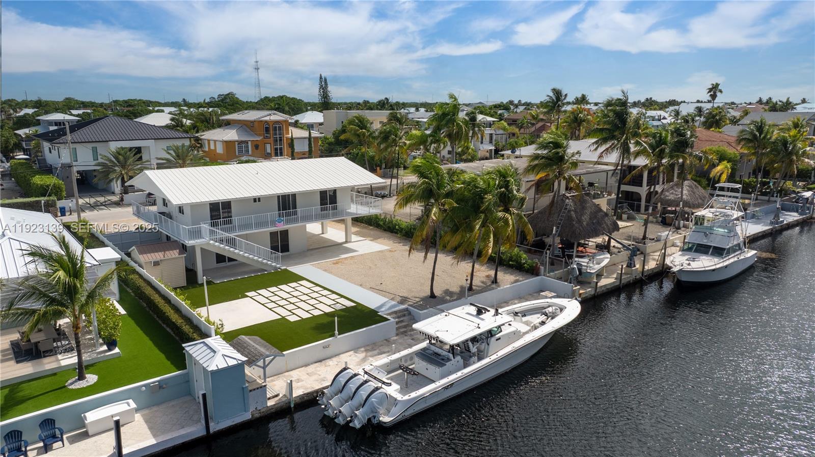 392 Laguna Ave, Key Largo FL 33037