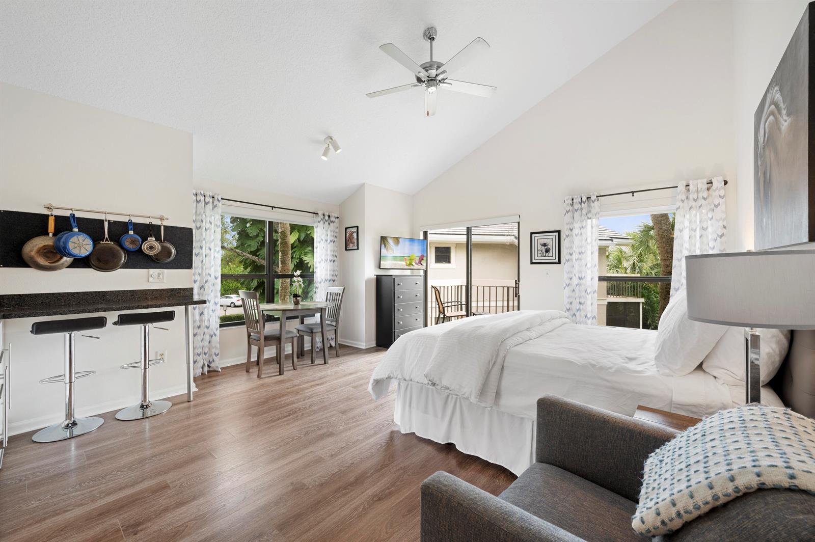 11863 Wimbledon Circle # 543, Wellington FL 33414
