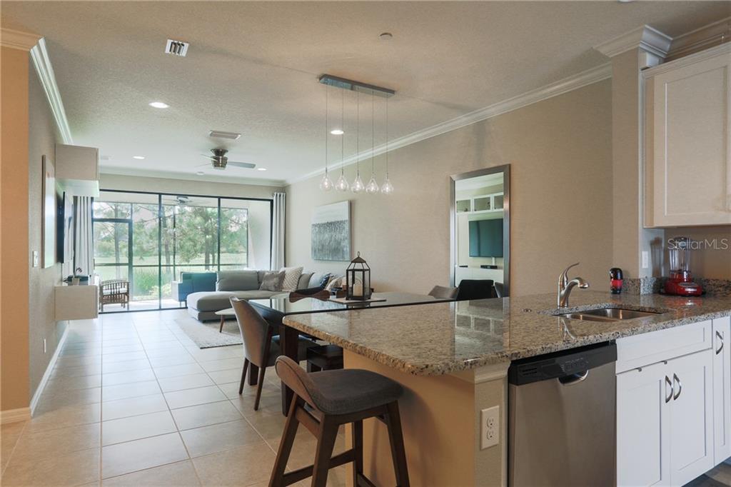 12740 SORRENTO WAY UNIT 103, BRADENTON, FL — photo 5 of 30