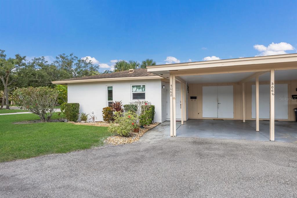 5068 RED OAK PLACE
