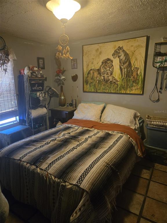 120 WEST LOOP, OAK HILL, FL — photo 5 of 8