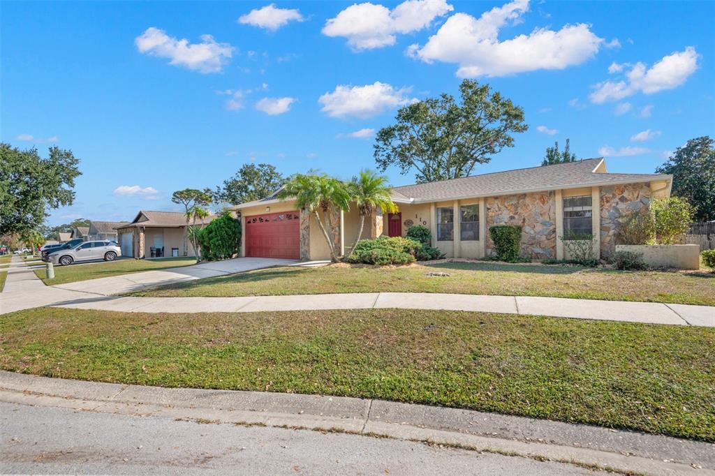 110 MEADOWCROSS DRIVE, SAFETY HARBOR, FL — photo 3 of 30