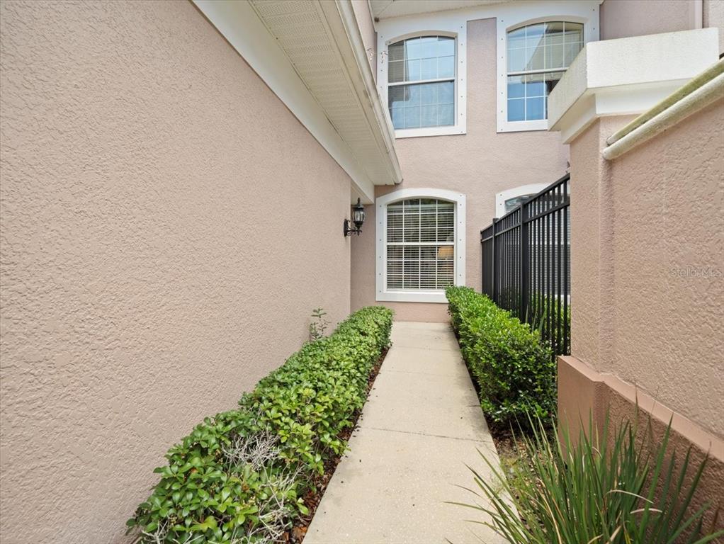 897 LANTERN WAY, CLEARWATER, FL — photo 4 of 30