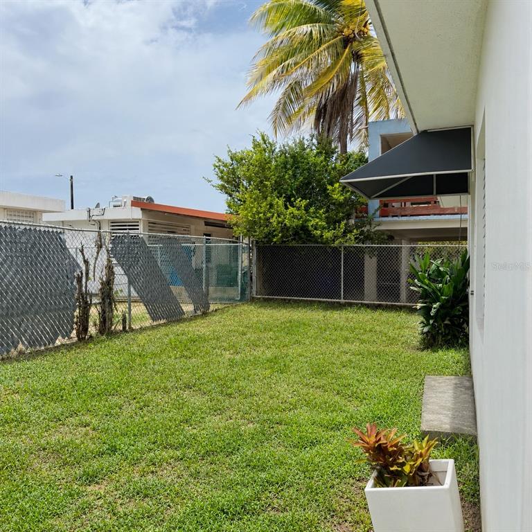 143 JARDINES DE COUNTRY CLUB Apt 2