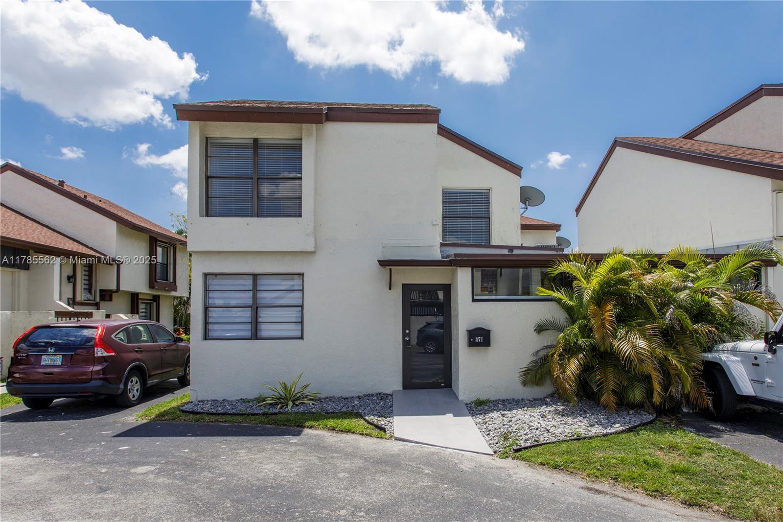 471 NW 98th Ct # 471, Miami FL 33172