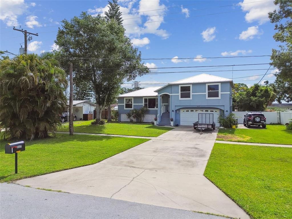 317 SHORE DRIVE E, OLDSMAR, FL — photo 3 of 30